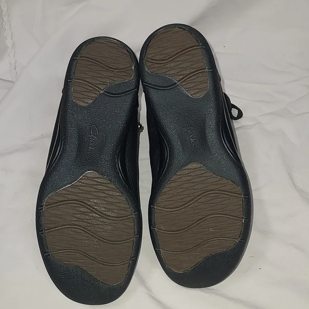 Preowned Woman's Clarks Collection Boots Size 6.5